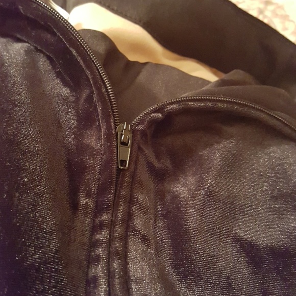 Black Velvet evening dress - Picture 4 of 7